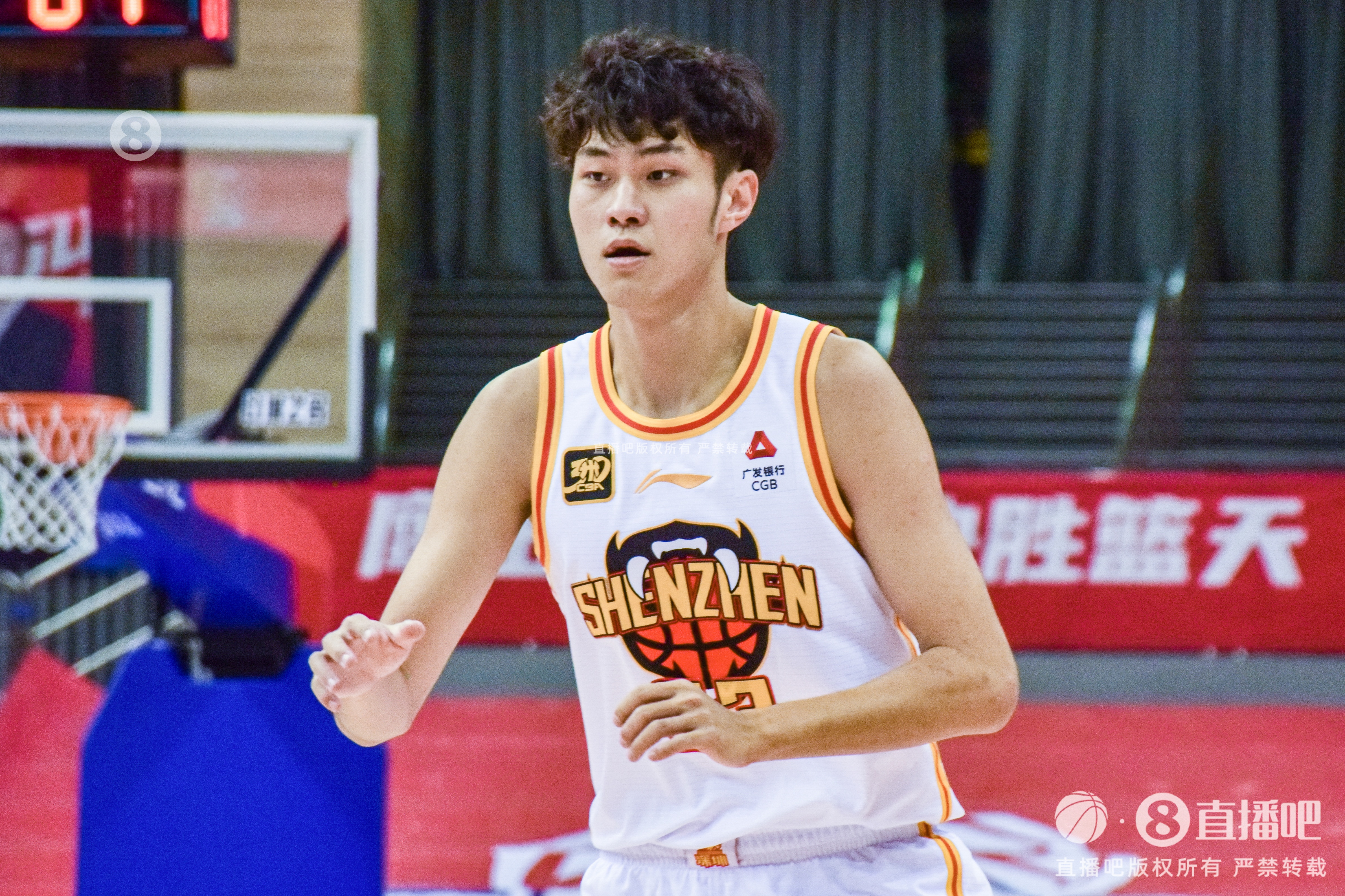 表現(xiàn)出色！王浩然14中7拿到20分3板6助2斷 正負值+30